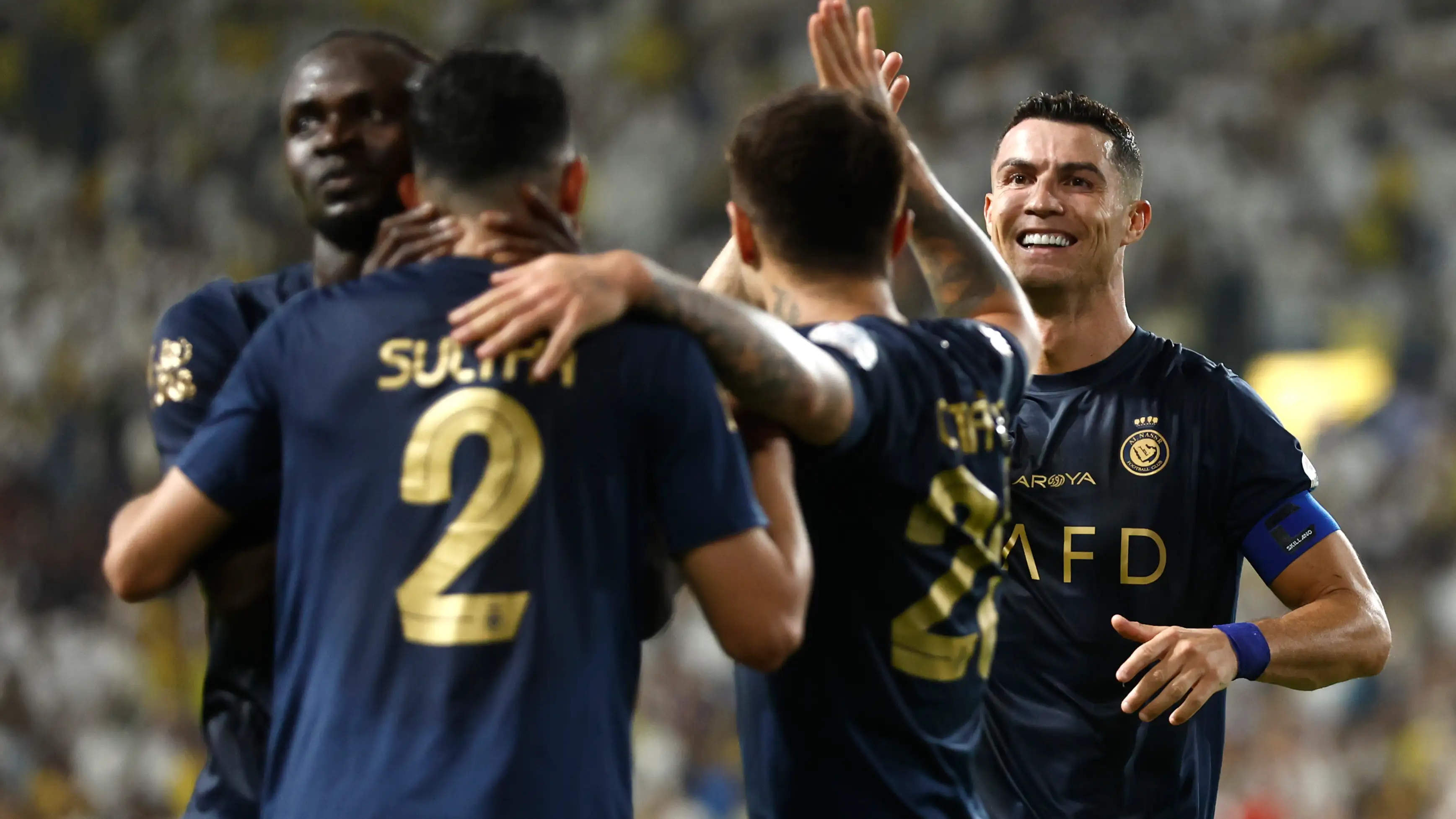 اللاعب جيد ومرغوب من أندية منافسة بس رونالدو ما يبيه! بن مساعد يسخر من تخلي النصر السعودي عن نجم الفريق