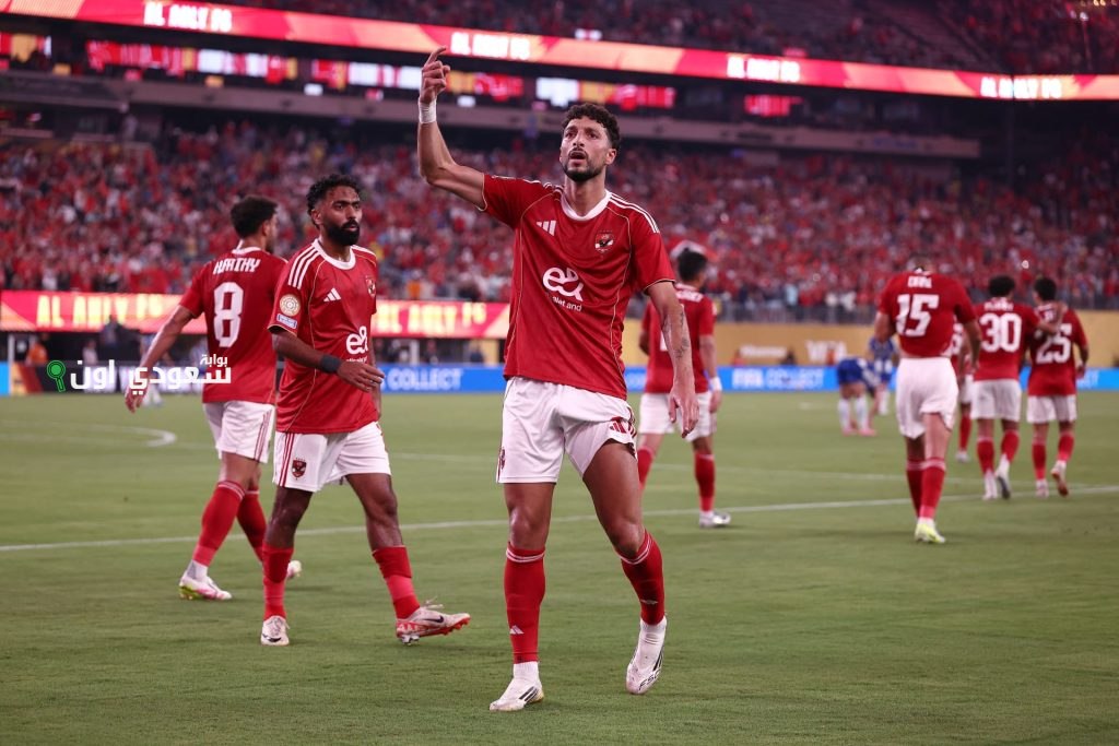 جماهير بورتو تعتدي على بعثة الفريق بالضرب بعد التعادل مع الأهلي والخروج من كأس العالم للأندية