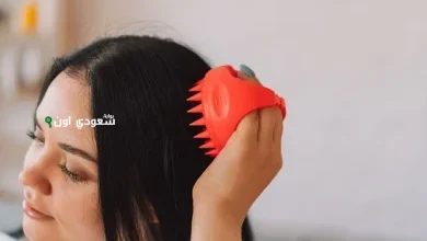 دلكي فروة راسك بزيت جوز الهند وشوفي النعومة