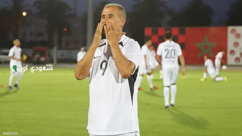رحيل أسطورة كرة القدم المغربية أحمد فرس عن عمر يناهز 78 عامًا بعد معاناة صحية طويلة