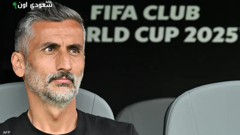 المدير الفني الإسباني خوسيه ريبيرو لكرة القدم للنادي الأهلي