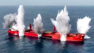 الحوثيون يختطفون 6 بحارة من سفينة «إتيرنيتي سي»
