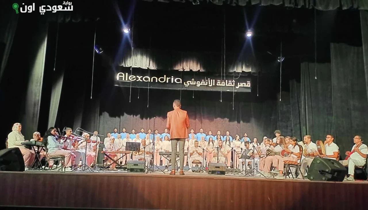 الأنفوشي للموسيقى العربية تضيء ليلة العيد القومي بالإسكندرية بحضور جماهيري كامل