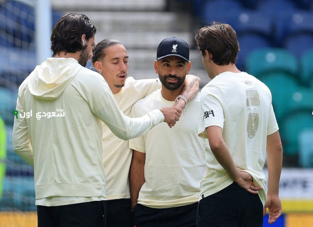 محمد صلاح يعبر عن حزنه بعد مغادرة جوتا قبل مواجهة ليفربول الودية ضد بريستون