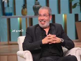 مدحت العدل يثير الجدل من جديد بتصريح حول الحجاب والاعتزال وترسخ الأفكار الاجتماعية