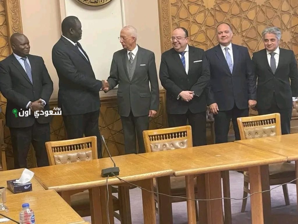 نائب وزير الخارجية يعقد اجتماعاً مع رئيس المكتب البريطاني لشؤون السودان لتعزيز التعاون الثنائي