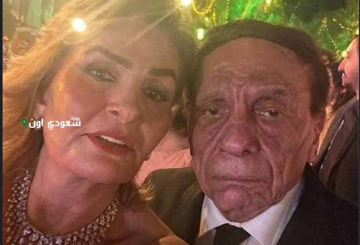الزعيم يظهر بشكل مفاجئ في حفل زفاف حفيده عادل رامي قبل قليل