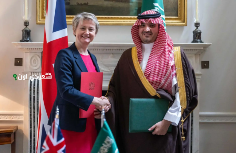 وزير الداخلية يناقش مع الوزيرة البريطانية سُبل تعزيز التعاون الأمني في لندن