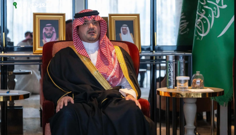 عبدالعزيز بن سعود يجتمع بمجموعة من منسوبي الوزارة المبتعثين للدراسة في فرنسا