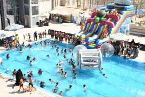 مركز الجزيرة "2" يطلق مهرجان الألعاب المائية
