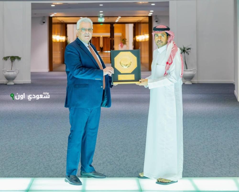 السفير الفلسطيني في الرياض يلتقي الأمين العام لمؤسسة «اعتدال» لتعزيز التعاون المشترك