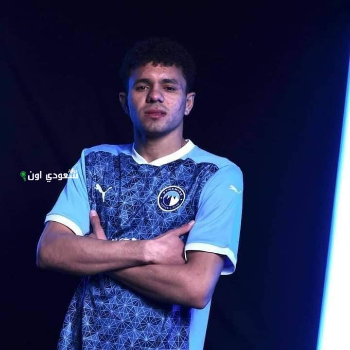 بيراميدز يرفض طلب الزمالك ويؤكد استمرار زلاكة بالموسم القادم