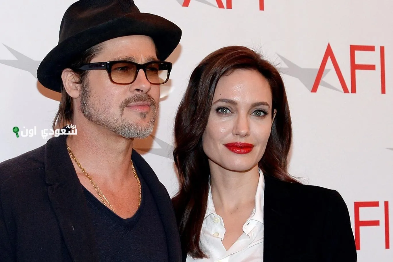 أنجلينا جولى تتذكر لحظة مفاجئة مع براد بيت خلف الكواليس