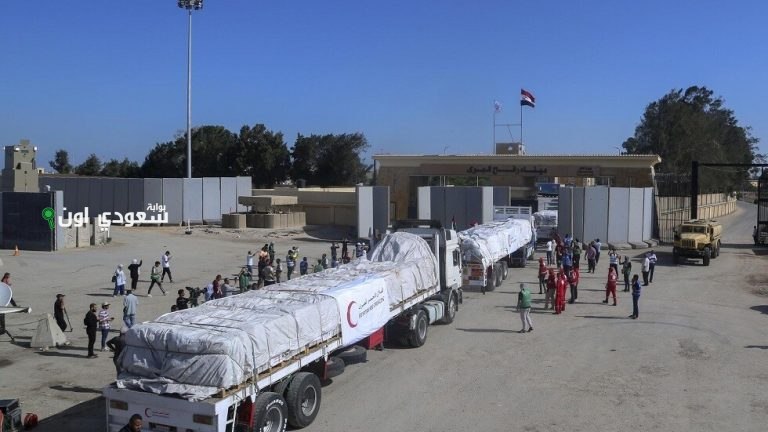 الحكومة السورية تُرسل 40 شاحنة لإيصال المساعدات الإنسانية إلى محافظة السويداء