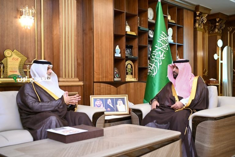 أمير منطقة جازان يستعرض جهود فرع المجاهدين وتهيئة سبل الدعم المتاحة