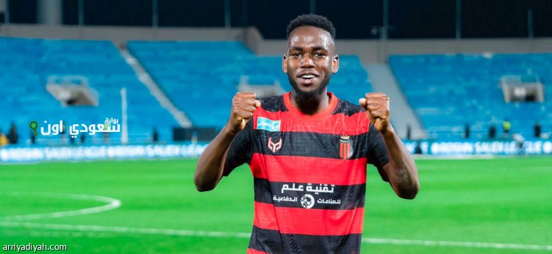 الشباب السعودي يخوض مفاوضات لضم لاعب من الدوري الفرنسي وإبرام صفقة مع تمبكتى