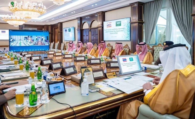 نائب وزير الداخلية والأمين العام لمجلس الأمن الوطني في تايلند يرأسان الاجتماع الثاني للجنة العسكرية والأمنية