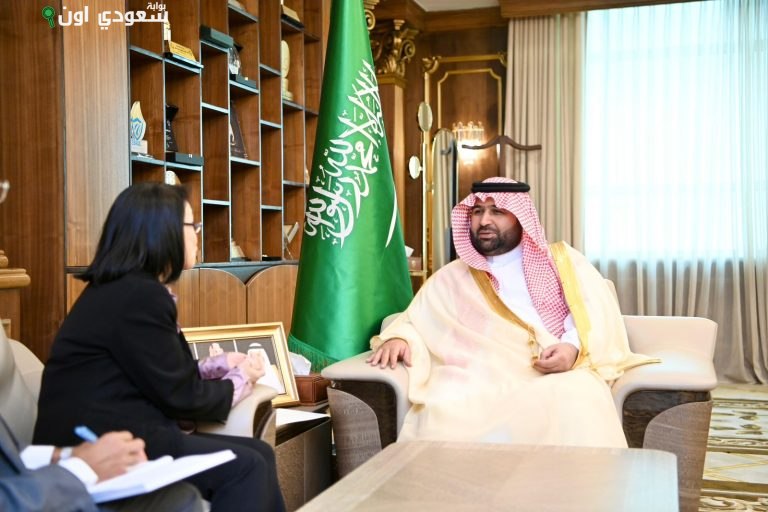 أمير منطقة جازان يستقبل القنصل العام البريطاني