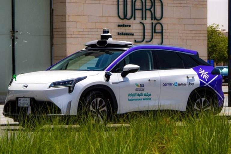 إطلاق المرحلة الأولى لاختبار المركبات ذاتية القيادة في العاصمة الرياض