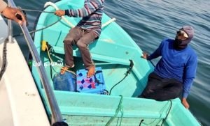 مخالفين يمارسون الصيد غير المرخص