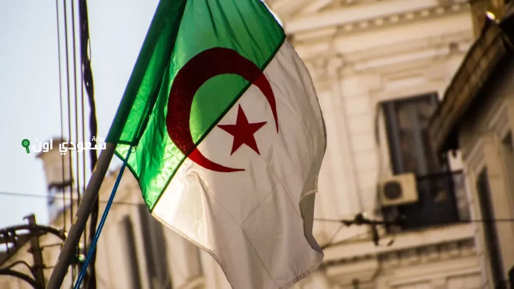 القيادة تعبر عن تهنئتها لرئيس الجزائر بمناسبة الاستقلال