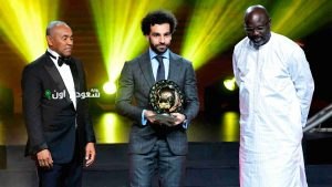 محمد صلاح يتوج بلقب أفضل لاعب أفريقي