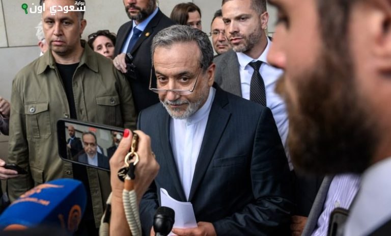 إيران والترويكا الأوروبية تتواجهان في مشاورات حاسمة في إسطنبول