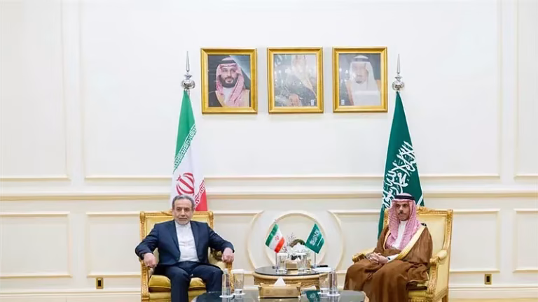 وزير الخارجية ونظيره الإيراني