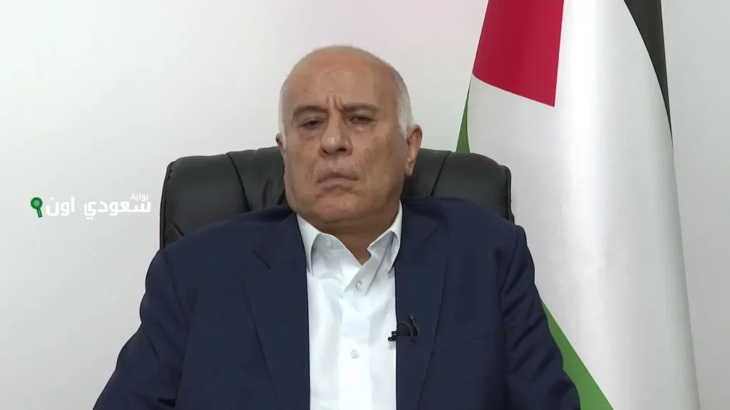 أمين سر حركة فتح يؤكد ضرورة تنظيم سلاح الفصائل ضمن أجهزة السلطة الفلسطينية