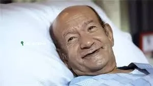 بتزيينها بالورود البيضاء كنيسة مارمرقس تحتفي بجثمان الفنان لطفي لبيب في وداعه الفنان لطفي لبيب