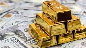 الذهب يرتفع مع تراجع الدولار ليتجاوز توقعات السوق