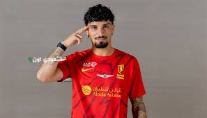 وكيل بويرتاس يؤكد تلقيه عروضًا أوروبية بينما يصر اللاعب على الاستمرار في القادسية