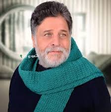 تسليم درع التكريم للمخرج أحمد عبد الجليل خلال حفل افتتاح المهرجان القومي للمسرح