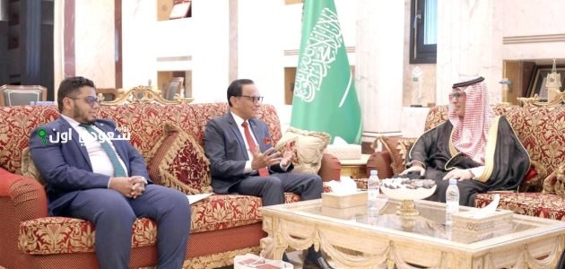 رئيس الإذاعة والتلفزيون يتباحث مع السفير السريلانكي حول سبل تعزيز التعاون الإعلامي