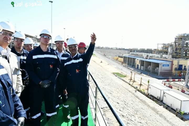 المهندس كريم بدوي، وزير البترول والثروة المعدنية، بجولة تفقدية في مشروعات تكرير البترول في الإسكندرية