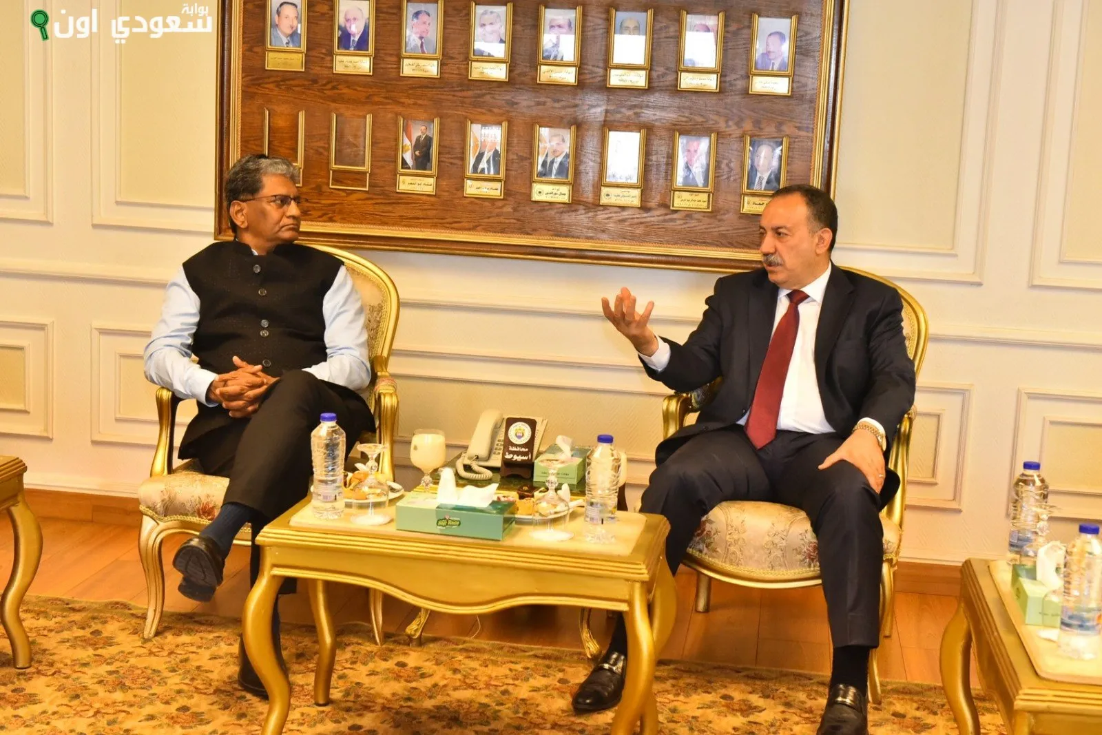 محافظ أسيوط يناقش مع سفير الهند