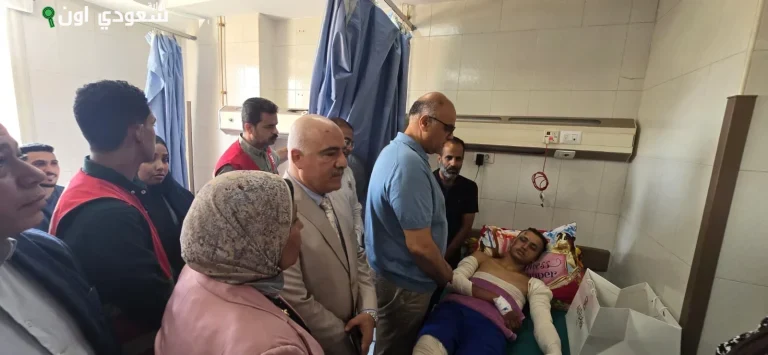 محافظ القليوبية يزور مصاب حريق الشدية في بنها للاطمئنان