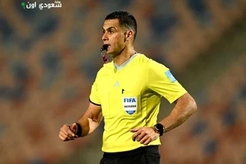 محمد معروف يقود مباراة الأهلي وفاركو