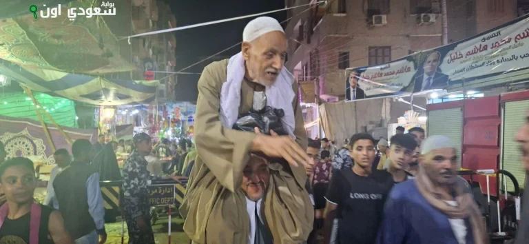 عم نشأت القبطى سنوات من العطاء للموالد وآل البيت شاهدو الفيديو عبر اليوم السابع