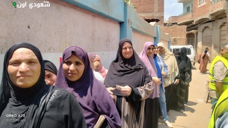 هتافات الناخبين أمام لجنة انتخابات الشيوخ بسمنود: الله أكبر وتحيا مصر