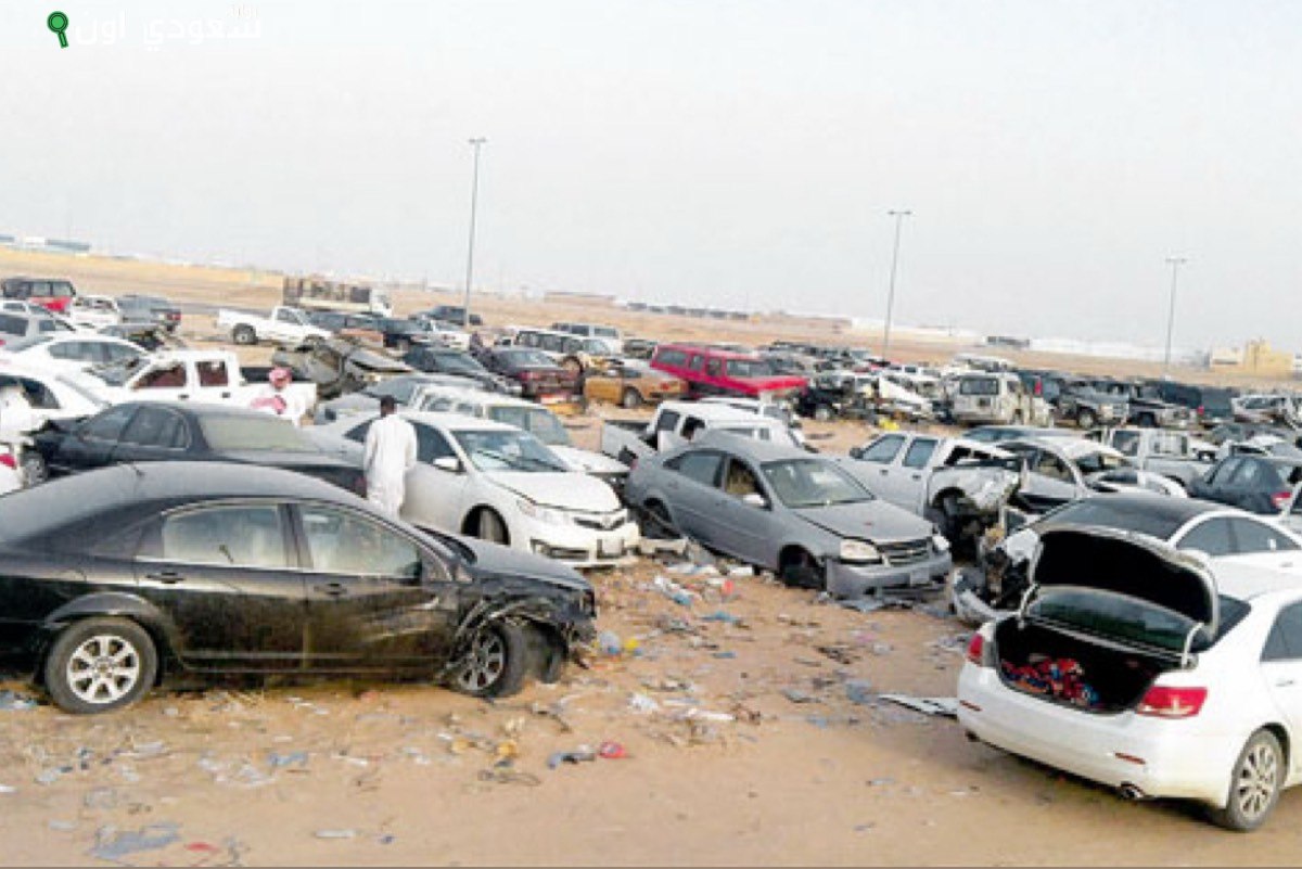 عكاظ تكشف عن لائحة مقترحة لبيع المركبات بالمزاد وأبرز الشروط والموانع