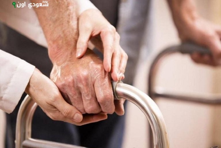 «الموارد البشرية والتنمية الاجتماعية» تطلق خطة نموذجية مستدامة لرعاية كبار السن في المملكة