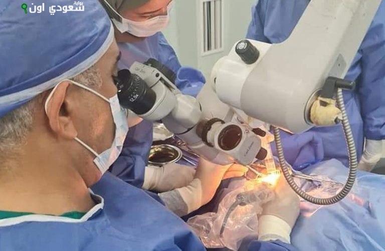 مستشفى الهلال للتأمين الصحى بسوهاج يجري 11 عملية زراعة قوقعة للأطفال