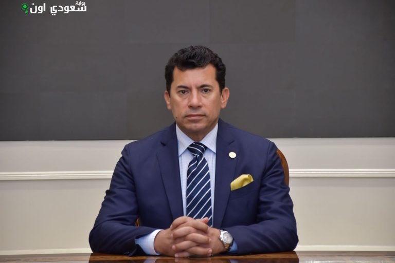 وزير الشباب والرياضة