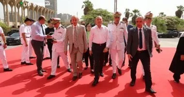 محافظ دمياط يواصل جولاته التفقدية للمقار الانتخابية قبل انتخابات مجلس الشيوخ غدا