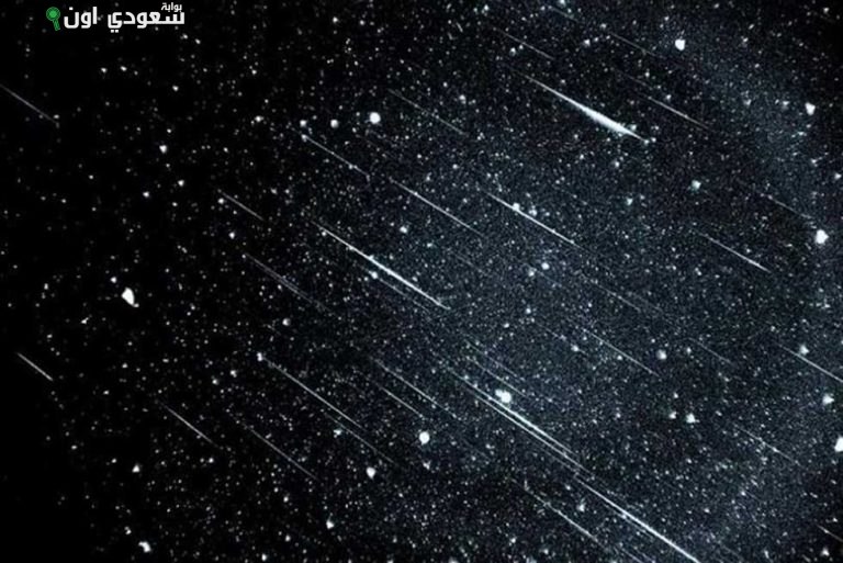 مدينة العُلا فعالية مثيرة لرصد زخة شهب البرشاويات