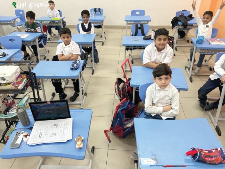 عودة المشرفين إلى المدارس لتقييم الانضباط من اليوم الأول