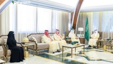 أمير المنطقة الشرقية يتسلم جائزة الملك عبدالعزيز للجودة من أمانة المنطقة الشرقية