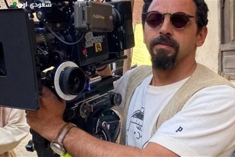 عمرو محمود ياسين يعبّر عن حزنه لتيمور تيمور: والد ضحى بحياته في سبيل ابنه