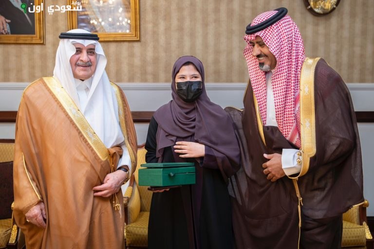 أمير تبوك يكرّم الفائزين بمسابقة الابتكار لعام 2025